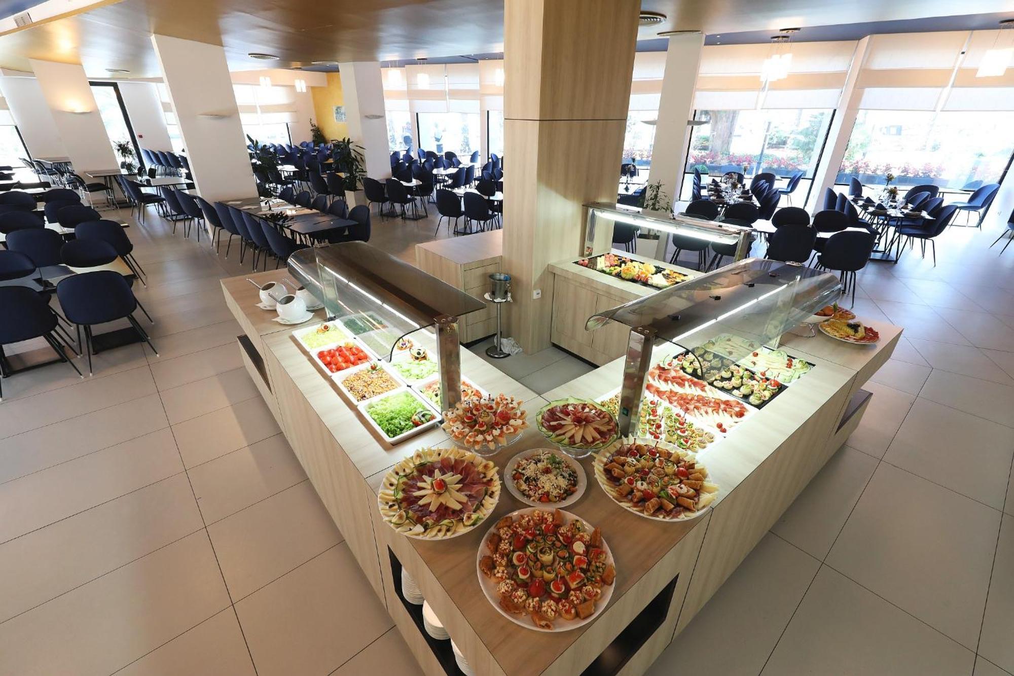 Ilirija Resort Hotel Ilirija บีโอกราดนาโมรู ภายนอก รูปภาพ