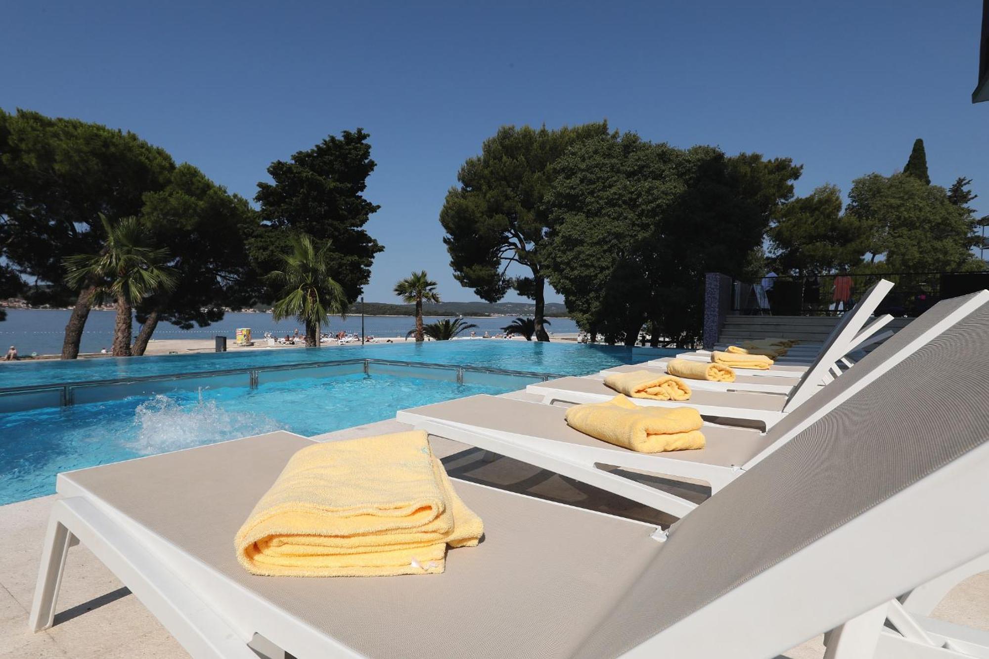 Ilirija Resort Hotel Ilirija บีโอกราดนาโมรู ภายนอก รูปภาพ
